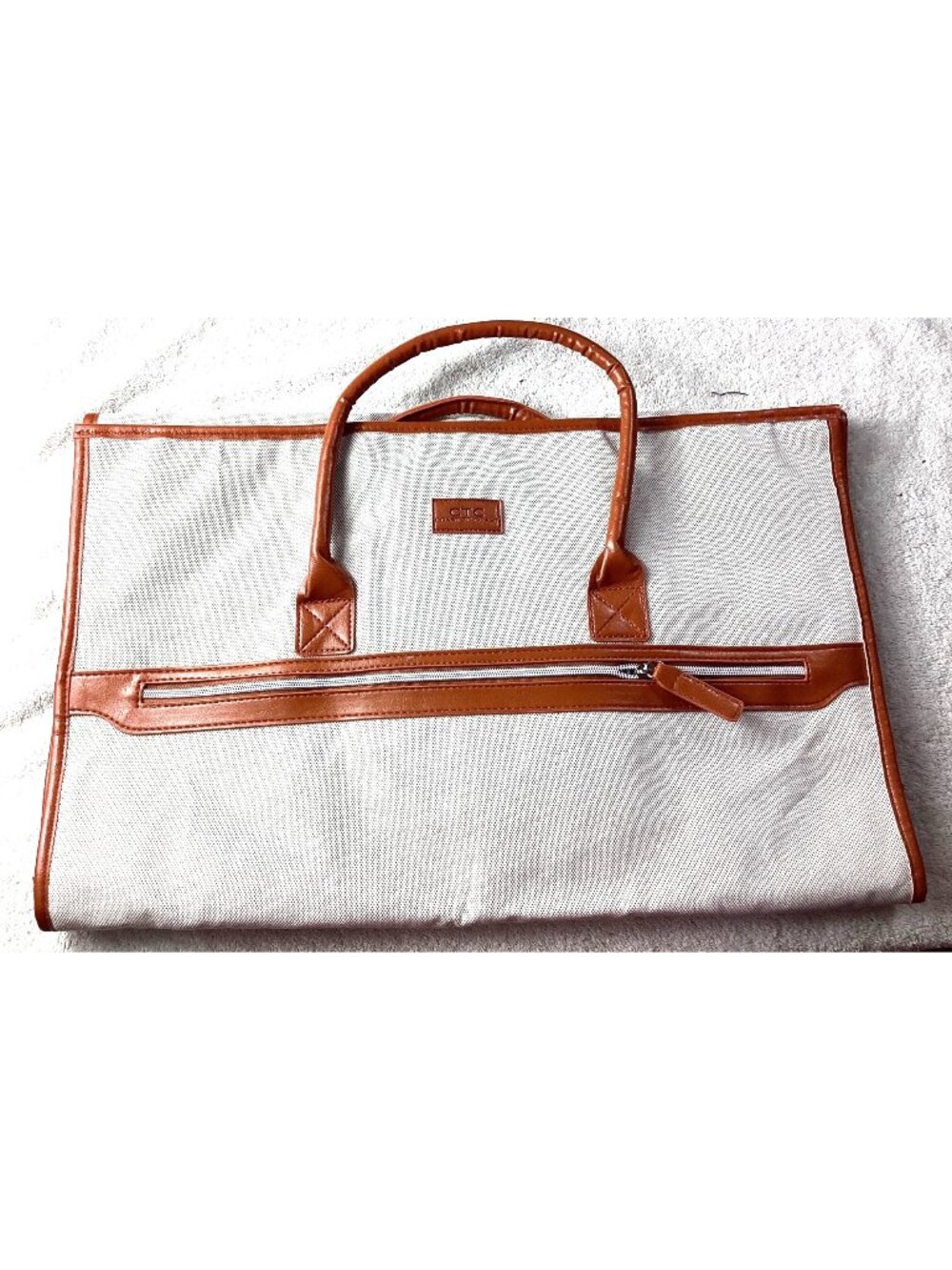 CTC Coast To Coast Beige Garment Bag*Striped Interior*Zipper Pockets*Travel*NIP